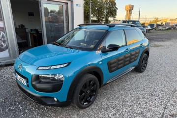 1 właściciel, niski potwierdzony przebieg, ładny niebieski kolor